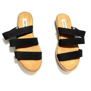 Steve Madden Black and Tan Double Strap Slides